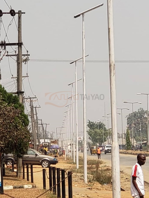 Nigeria  60W and 80W all in one solar street light